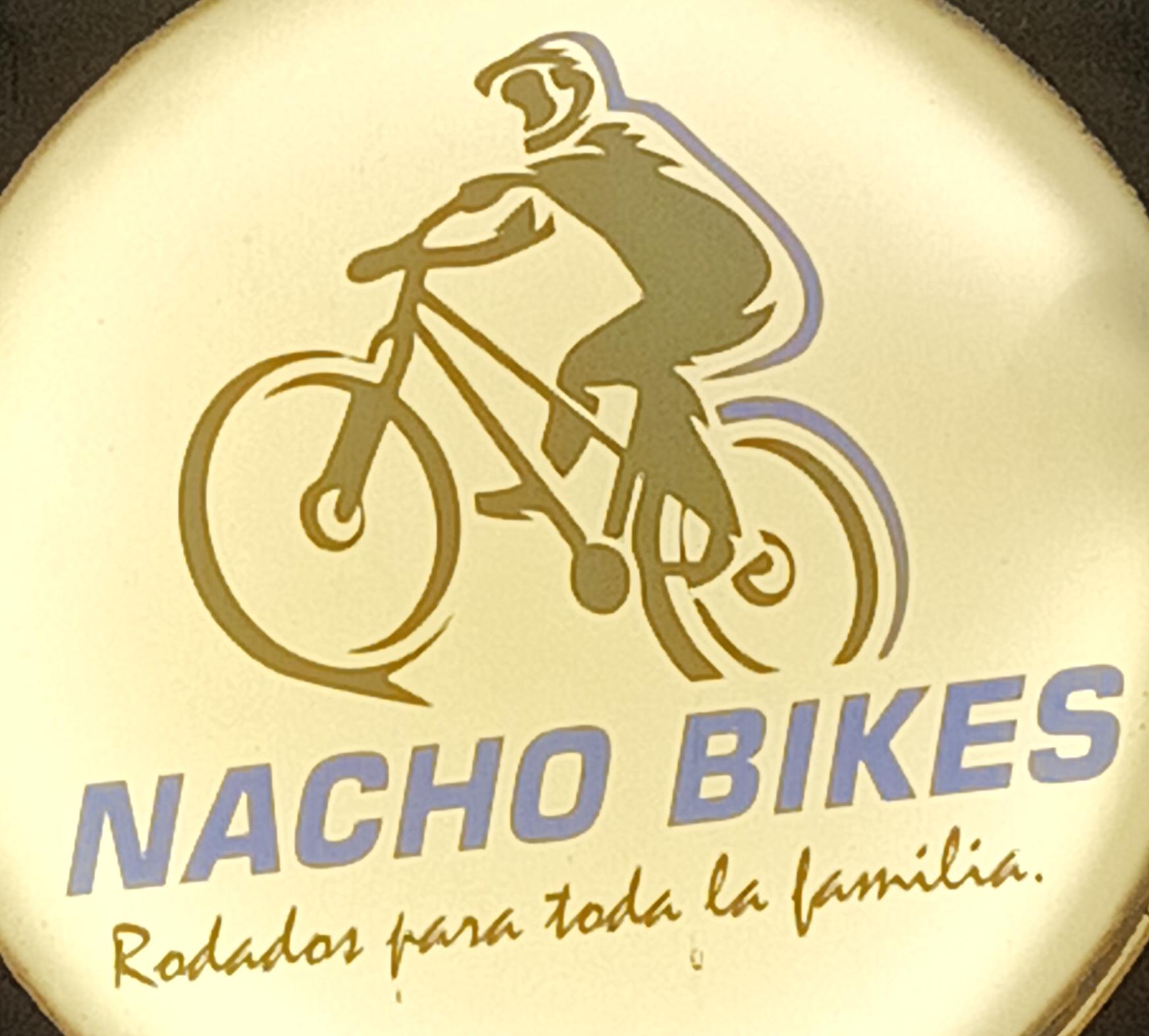 Logo histórico Nacho Bikes en insignia
